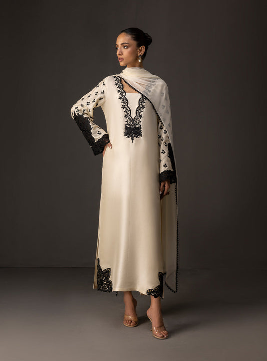 Ivory Noir silk unstitched by Zainab Chottani 3pc (3184)